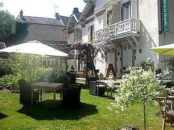 Logis Hotel De La Chapelle Milon-la-Chapelle Kültér fotó