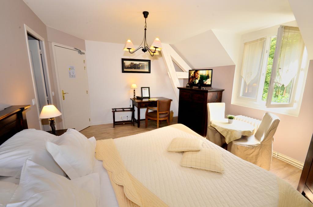 Logis Hotel De La Chapelle Milon-la-Chapelle Kültér fotó