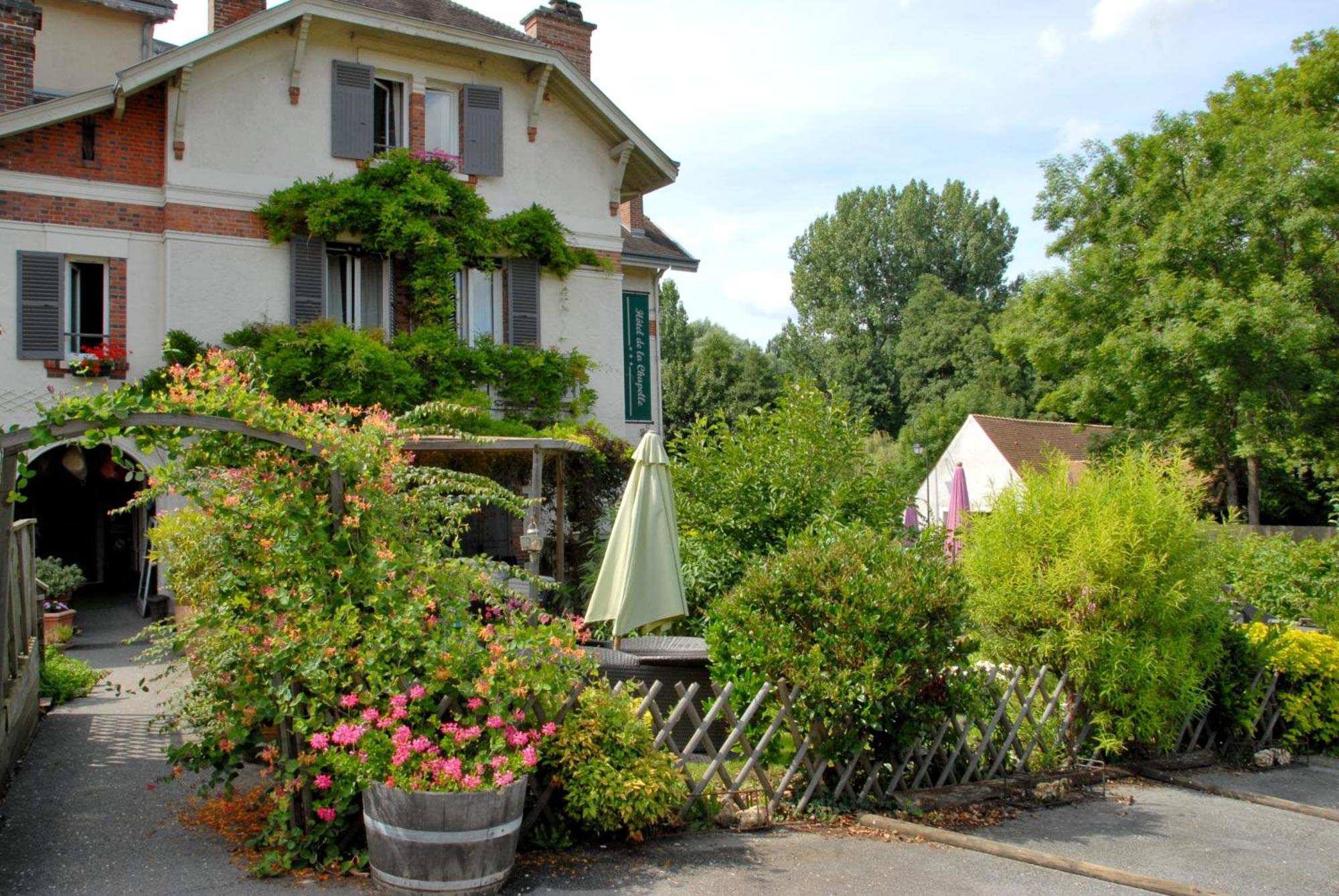 Logis Hotel De La Chapelle Milon-la-Chapelle Kültér fotó